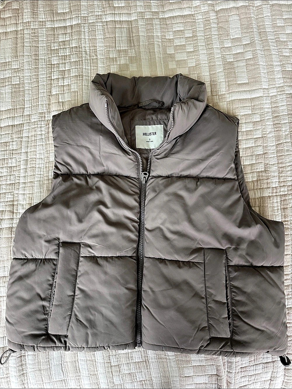 Hollister in Gray Like New